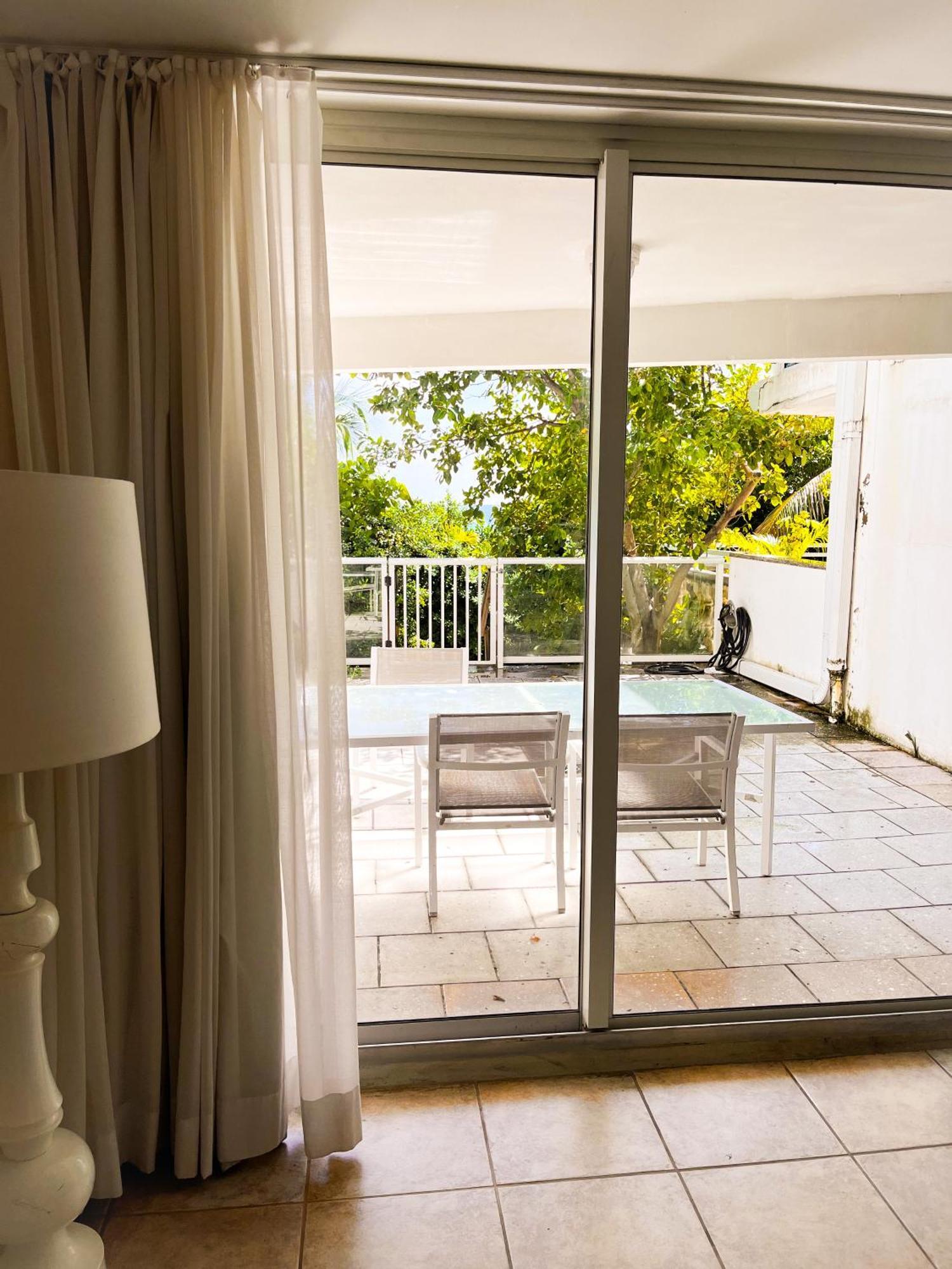 Castle Pavillon 8 Beachfront - Private Beach Access Loft With 2-Story, Pool, Tennis, Free Parking Access Miami Beach Buitenkant foto
